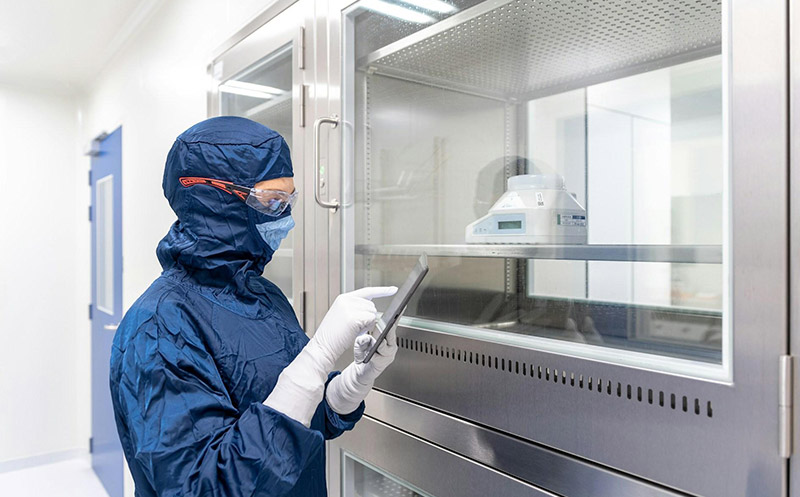 Dr. Jay Bhaumik Discusses Automated Compounding: How Robotics and AI Are Entering the Clean Room
